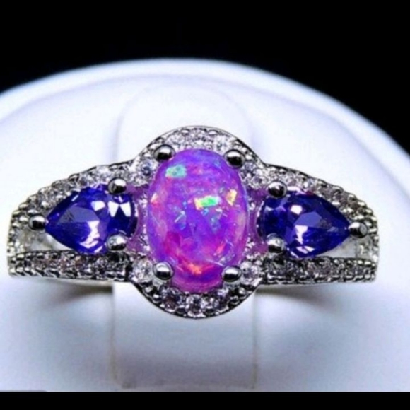 Stunning Purple Fire Opal Ring - Picture 4 of 6
